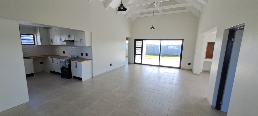 4 Bedroom Property for Sale in Hoogland Western Cape